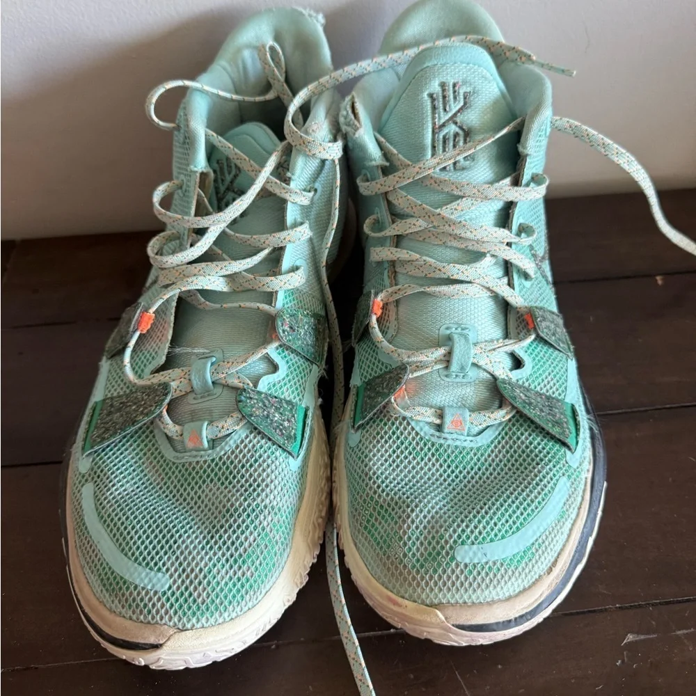 Nike Kyrie 7 Basketball Shoes Teal Mint Green Glitter Swoosh Men’s Size 9.5